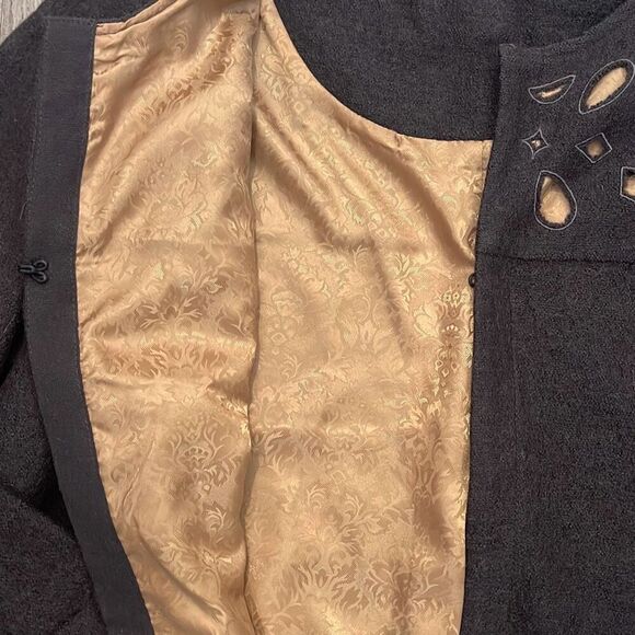Soft Surroundings 100% Wool Cape Coat Gold Satin Lining Cut Out Collar Pattern M - Picture 4 of 7